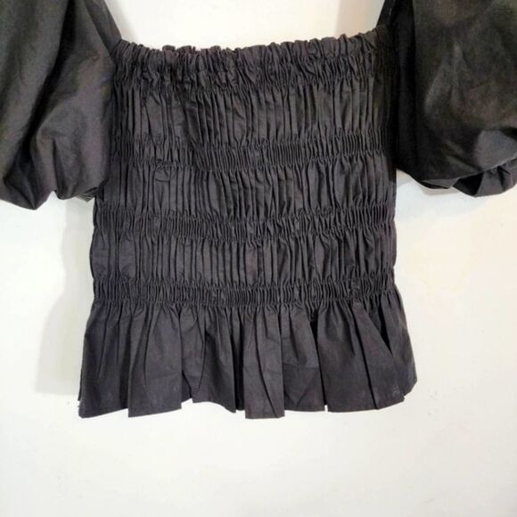 NWT ASTR the Label Savina Bubble Sleeve Smocked Peplum Top Black Size Large - Picture 5 of 8